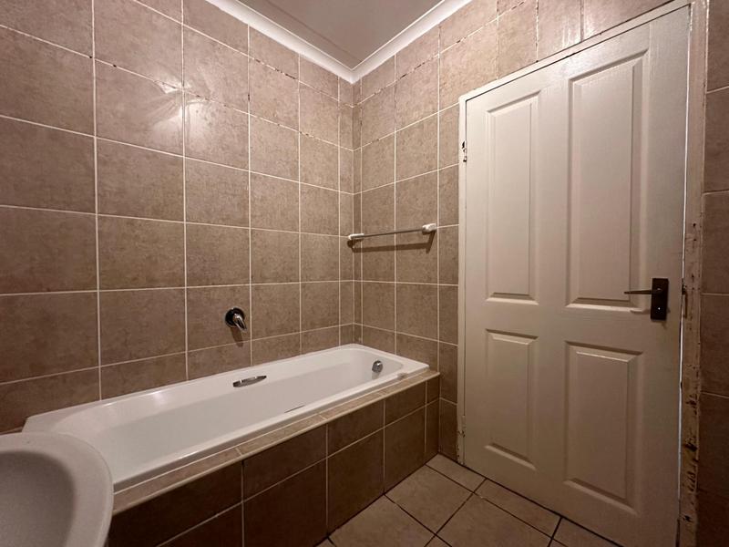 To Let 2 Bedroom Property for Rent in Brackenfell South Western Cape